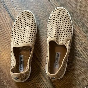 Steve Madden slip on shoes